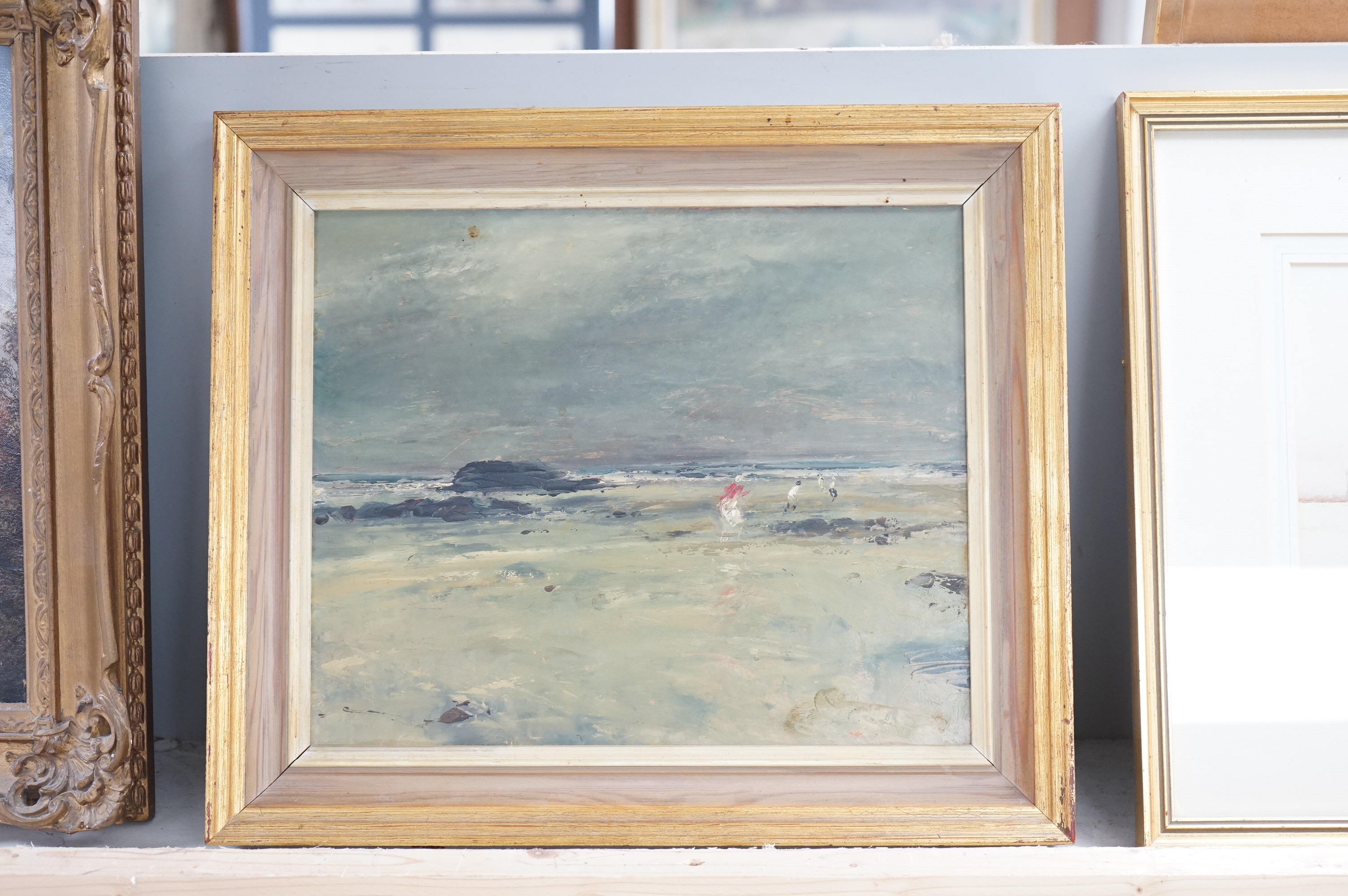 Impressionist oil on board, Beach scene with figures, unsigned, 24 x 29cm